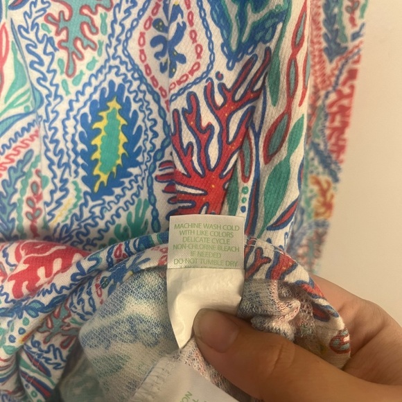 Lilly Pulitzer Women's Odette Tunic Multi Let Minnow Top size XS - Picture 4 of 5